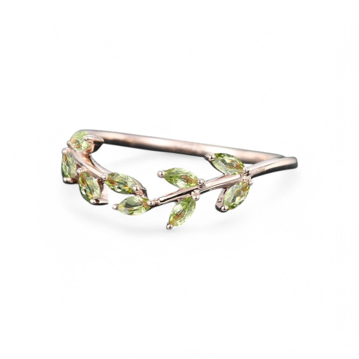 0.27 CT Marquise - Cut Peridot Curved Wedding Band – Vintage Gold Leaf Ring - GEMPARA