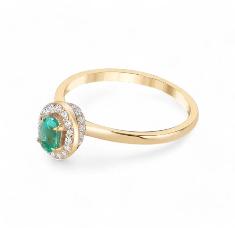 1CT Oval - Cut Emerald Ring with Moissanites - GEMPARA