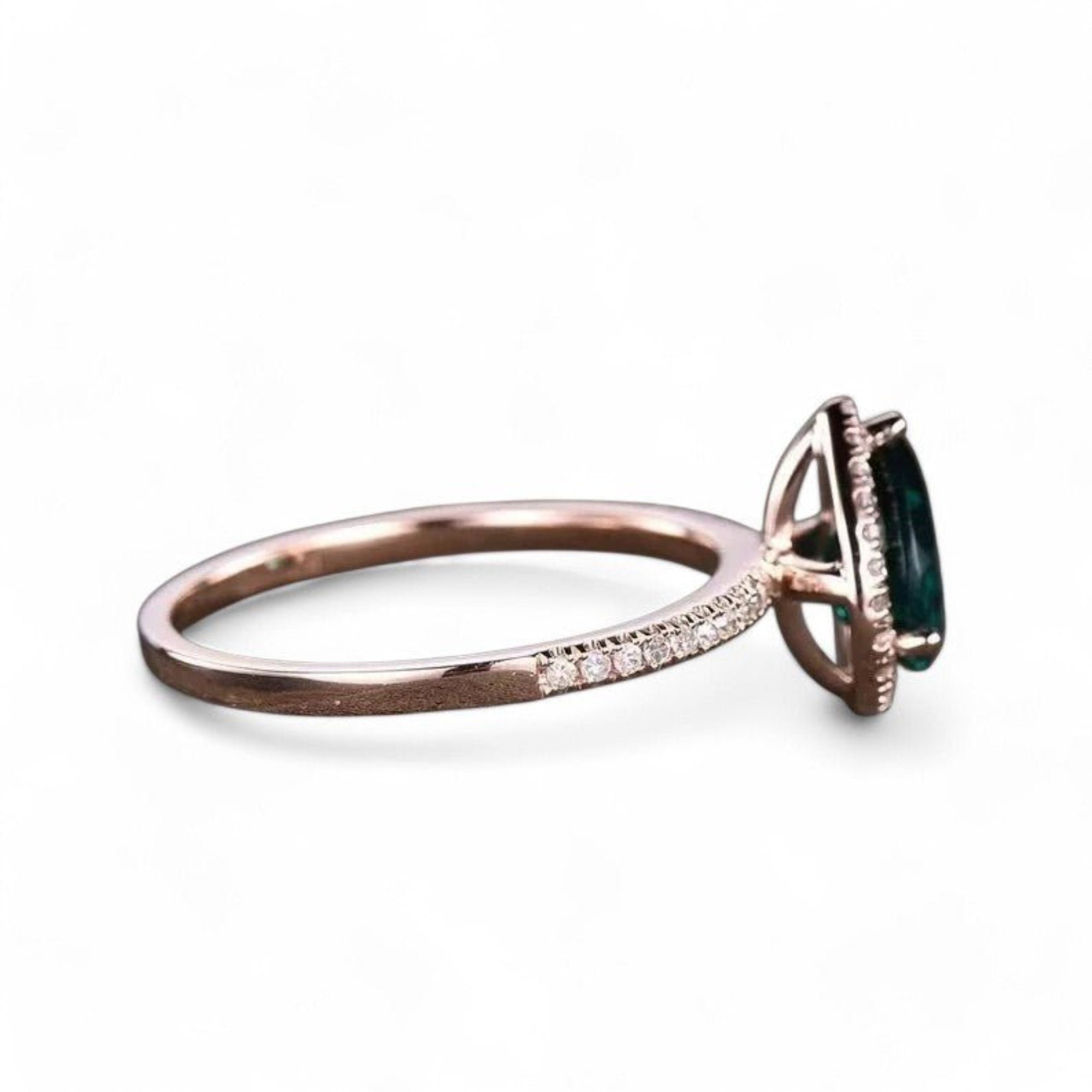 1CT Pear Cut Emerald Ring - GEMPARA
