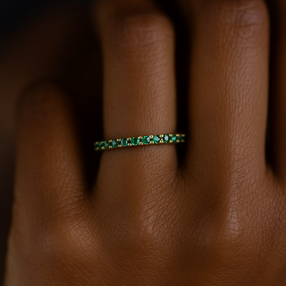 Round cut Half Eternity Emerald Stacking Band - GEMPARA
