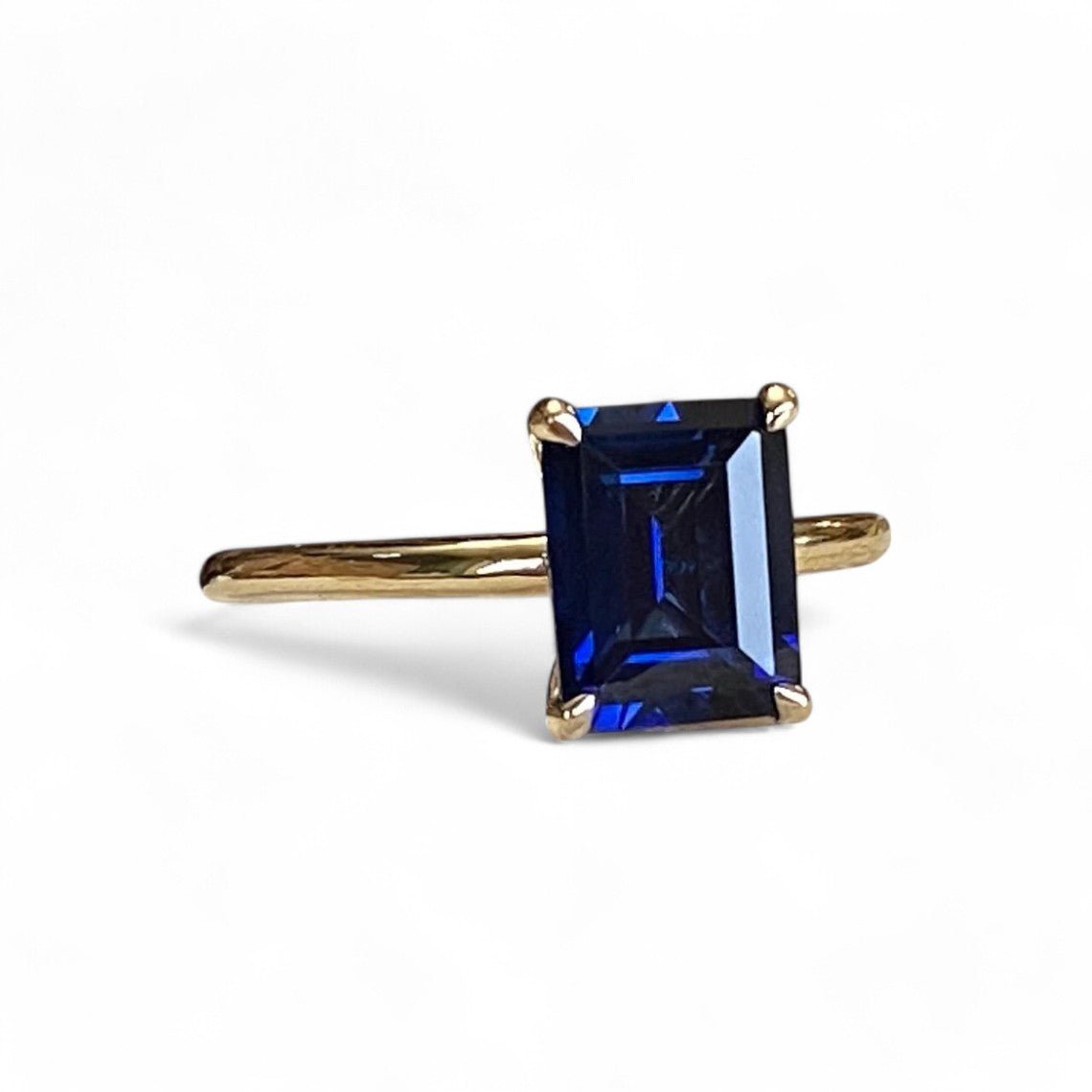 3CT Emerald cut Lab Sapphire Ring - GEMPARA