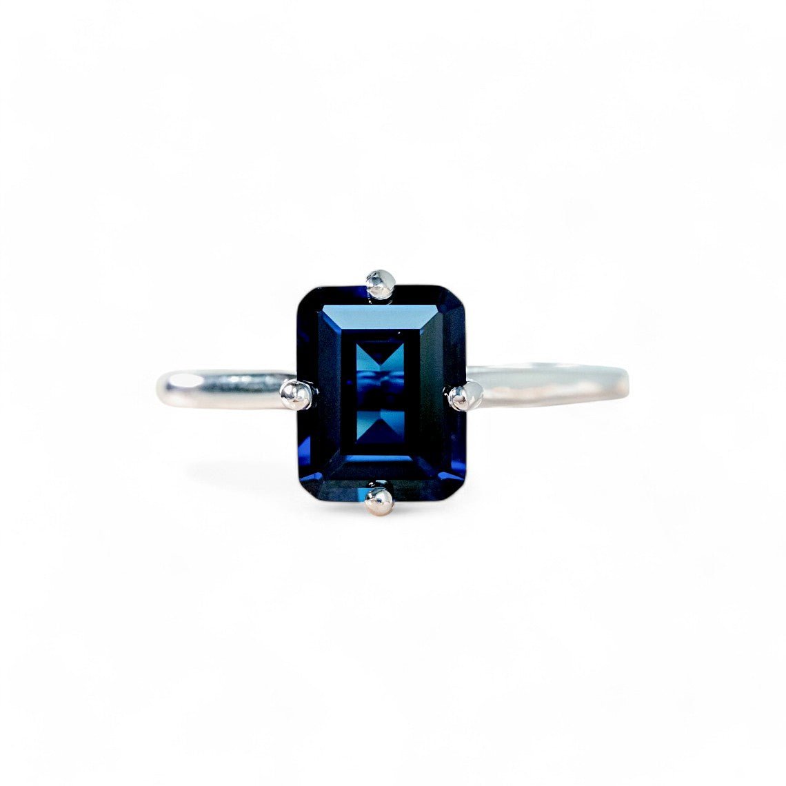 3CT Emerald cut North South Sapphire Ring - GEMPARA