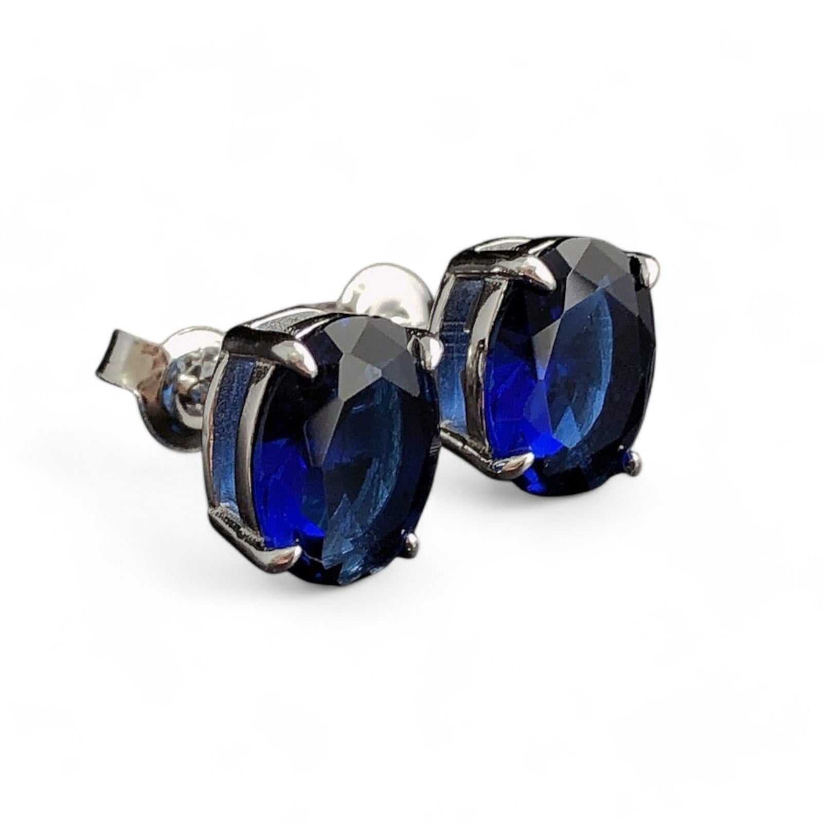 4CT Oval cut Lab Sapphire Studs - GEMPARA