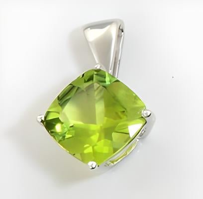6CT Ethereal Glow Peridot Pendant - GEMPARA