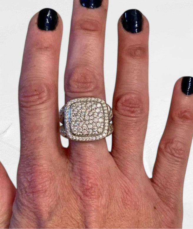 Brilliant Halo Round Moissanite Pavé Ring - GEMPARA