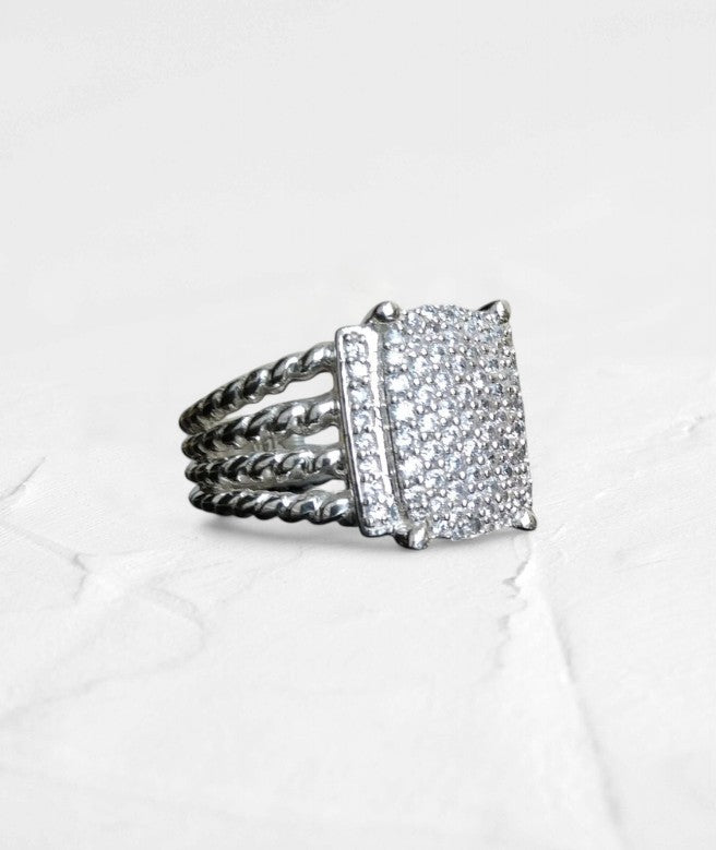 Round cut Pavé Moissanite Ring - GEMPARA