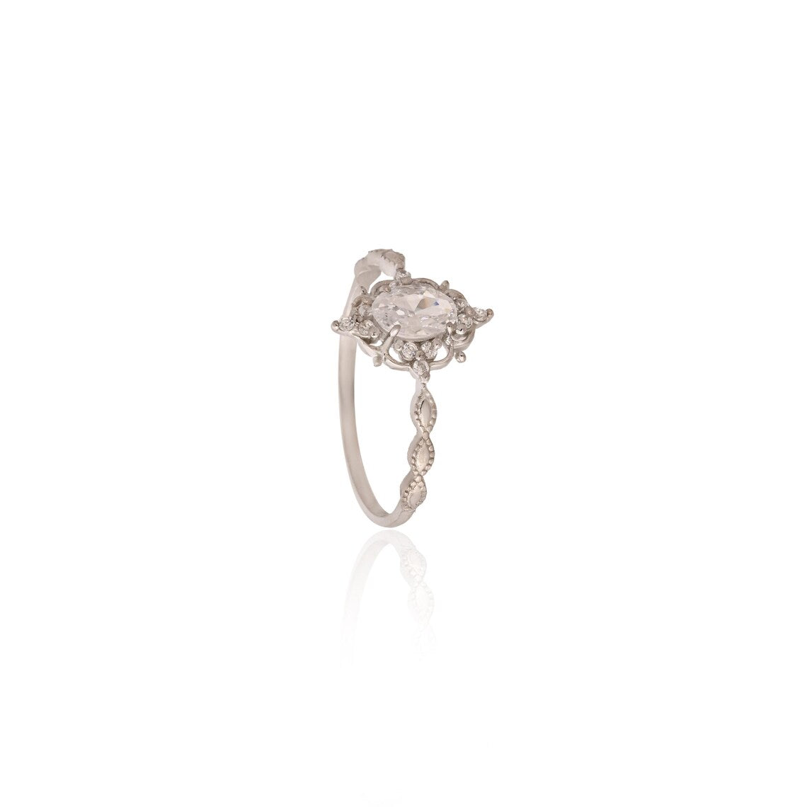 1CT Oval cut Vintage Lab Diamond Ring - GEMPARA