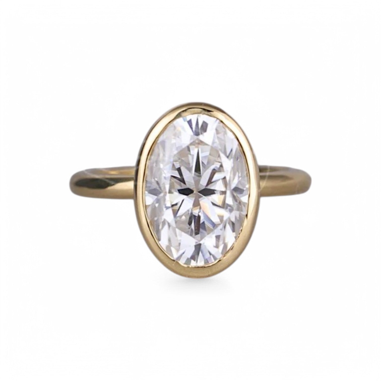 3CT Oval cut  Bezel Diamond Ring - GEMPARA