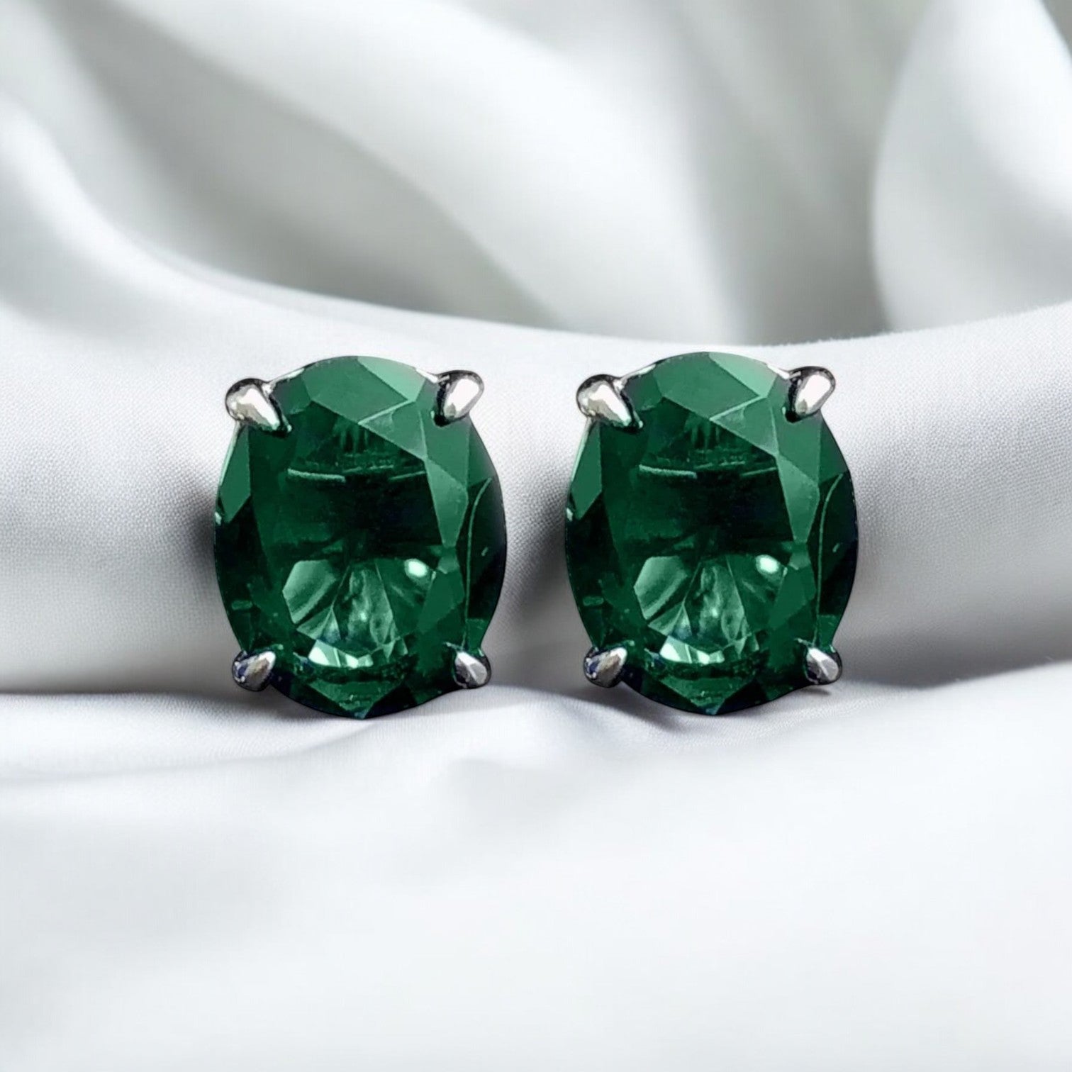 4CT Oval cut Emerald Studs - GEMPARA